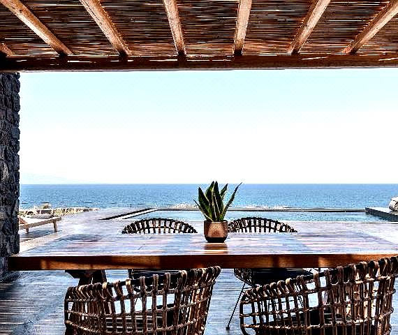 Colombos Beachfront Image 6